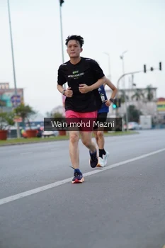 Runner Photo 2040331
