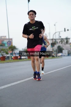 Runner Photo 2040338