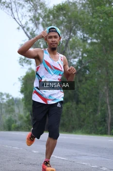 Runner Photo 2040351