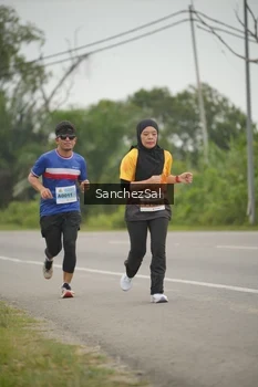 Runner Photo 2040446