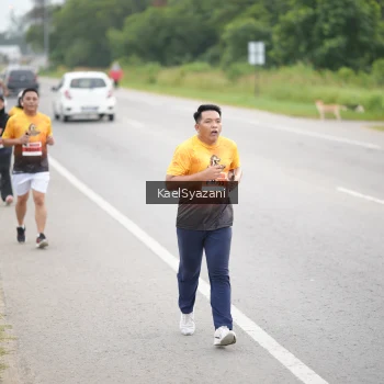 Runner Photo 2040533