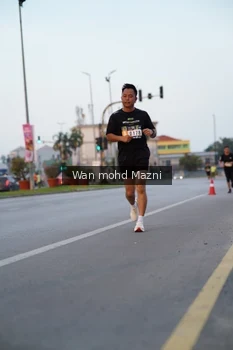 Runner Photo 2040560