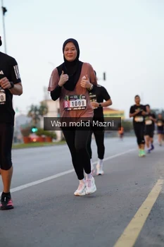 Runner Photo 2040603