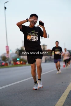 Runner Photo 2040649