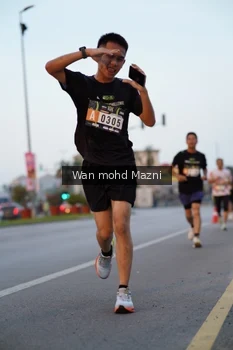 Runner Photo 2040654