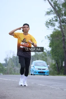Runner Photo 2040657