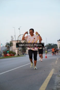 Runner Photo 2040684
