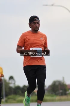 Runner Photo 2040686