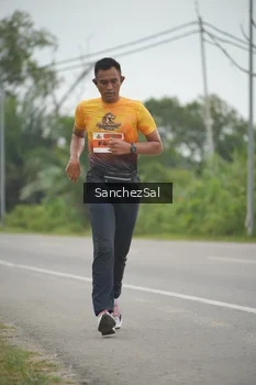 Runner Photo 2040688