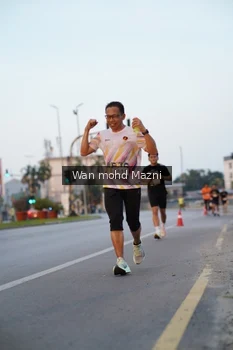 Runner Photo 2040691