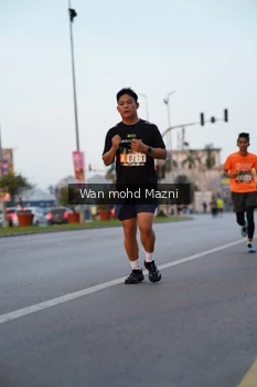Runner Photo 2040709