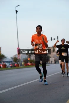 Runner Photo 2040729