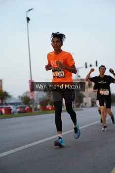 Runner Photo 2040736