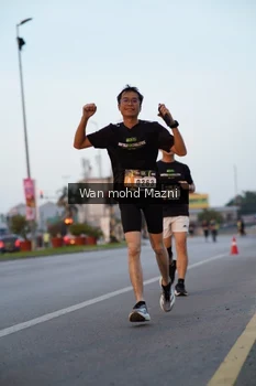 Runner Photo 2040757