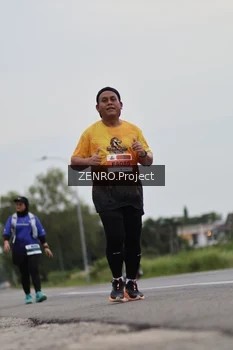 Runner Photo 2040831