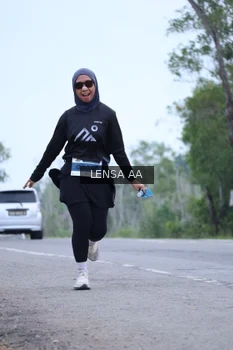 Runner Photo 2040841