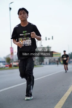 Runner Photo 2041012