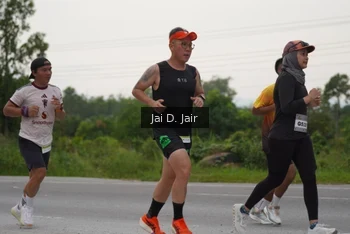 Runner Photo 2041035