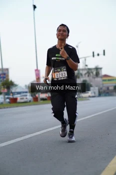Runner Photo 2041059