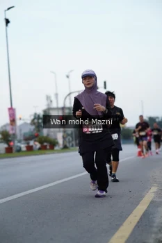Runner Photo 2041137