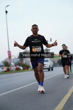 Runner Photo 2041212