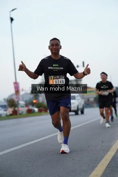 Runner Photo 2041218