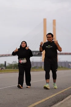 Runner Photo 2041219
