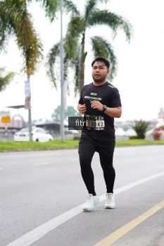 Runner Photo 2041243