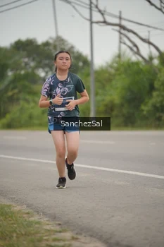Runner Photo 2041396