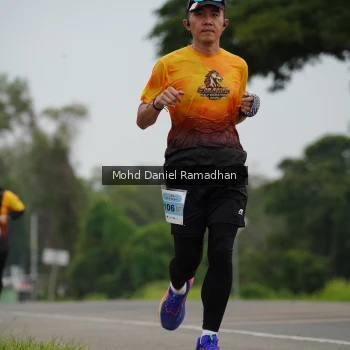 Runner Photo 2041413
