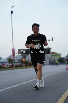 Runner Photo 2041455