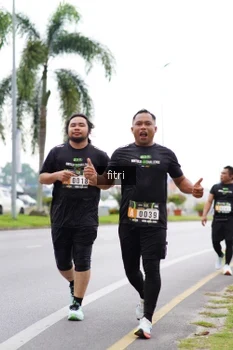 Runner Photo 2041504