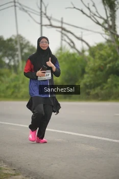 Runner Photo 2041522