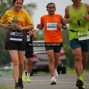 Runner Photo 2041541