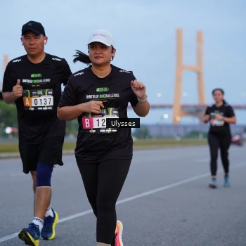 Runner Photo 2041542