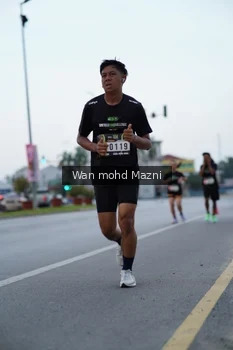 Runner Photo 2041545