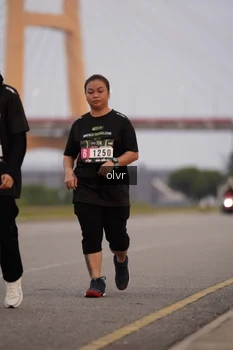 Runner Photo 2041553