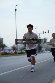 Runner Photo 2041576