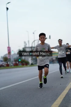 Runner Photo 2041597