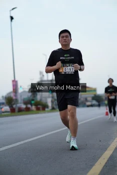 Runner Photo 2041623