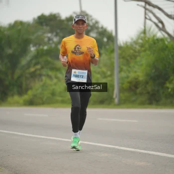 Runner Photo 2041628