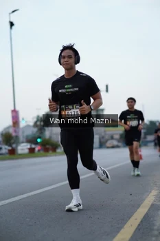 Runner Photo 2041645