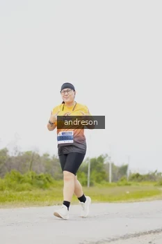 Runner Photo 2041646
