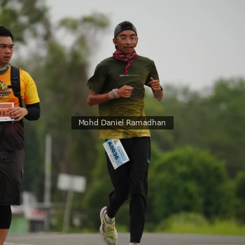 Runner Photo 2041650