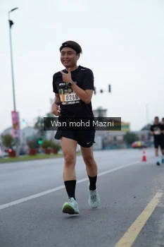Runner Photo 2041658