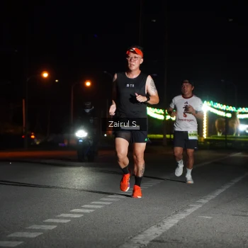 Runner Photo 2041692