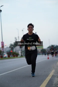 Runner Photo 2041735