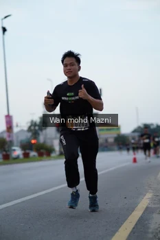 Runner Photo 2041738