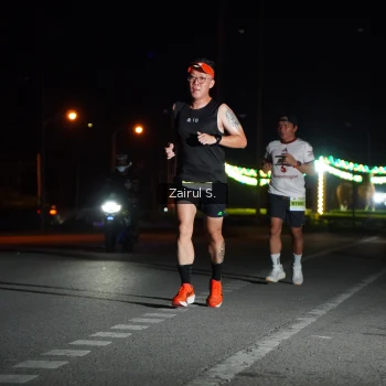 Runner Photo 2041760