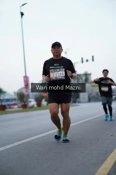 Runner Photo 2041768